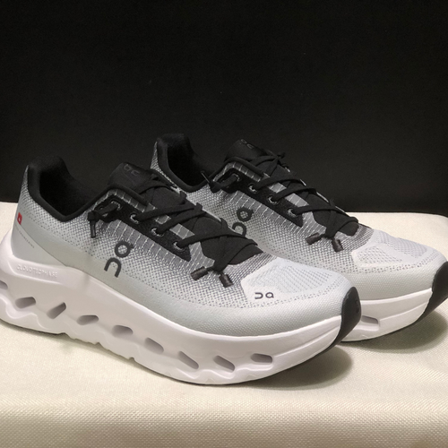 Cloudtilt - Black Ivory